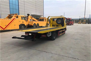 个旧非事故拖车