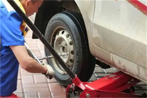 个旧附近拖车24小时服务热线电话