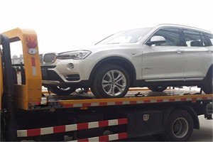 个旧拖车24小时服务电话